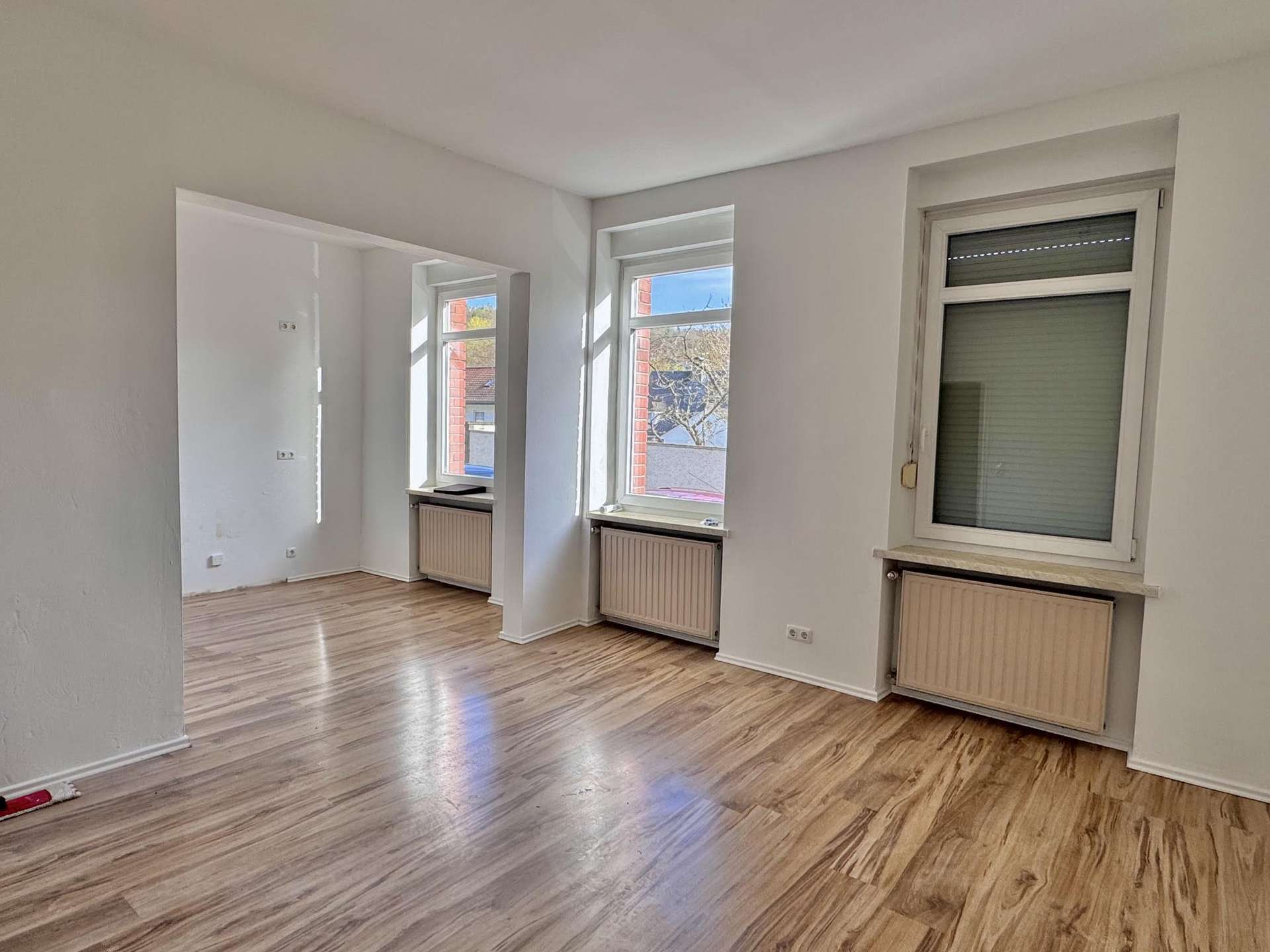 3 Wohnungen - modernisiert - solide Kapitalanlage